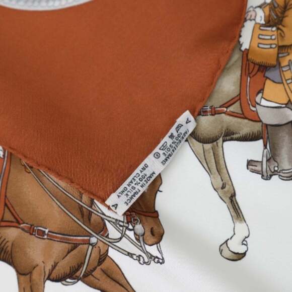 HERMES Brown Scarf - Picture 3 of 4